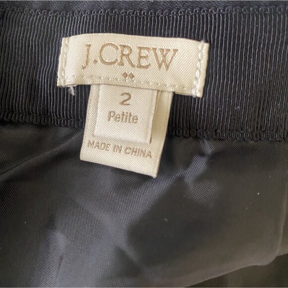 ⭐ 3/$15 J. Crew Size 2P Floral Textured Black Mini Skirt With Back Zipper - Picture 7 of 10